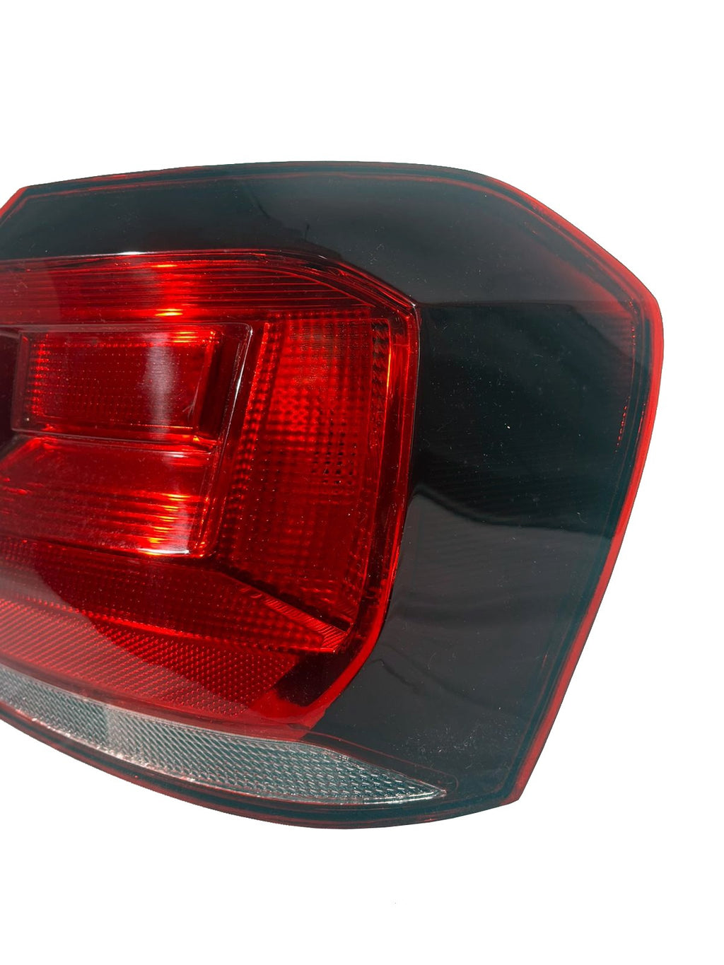 Lanterna Traseira para Volkswagen Gol G7/G8 2016 a 2022 – Lado Direito ou Esquerdo
